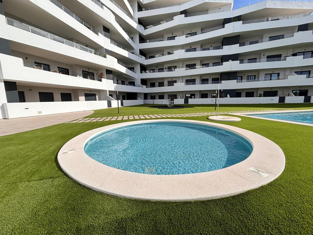 For sale - 2 Bedroom 2 Bathroom Apartment - Middle Floor Apartment in San Miguel de Salinas - San Miguel de Salinas Centro  - Alicante