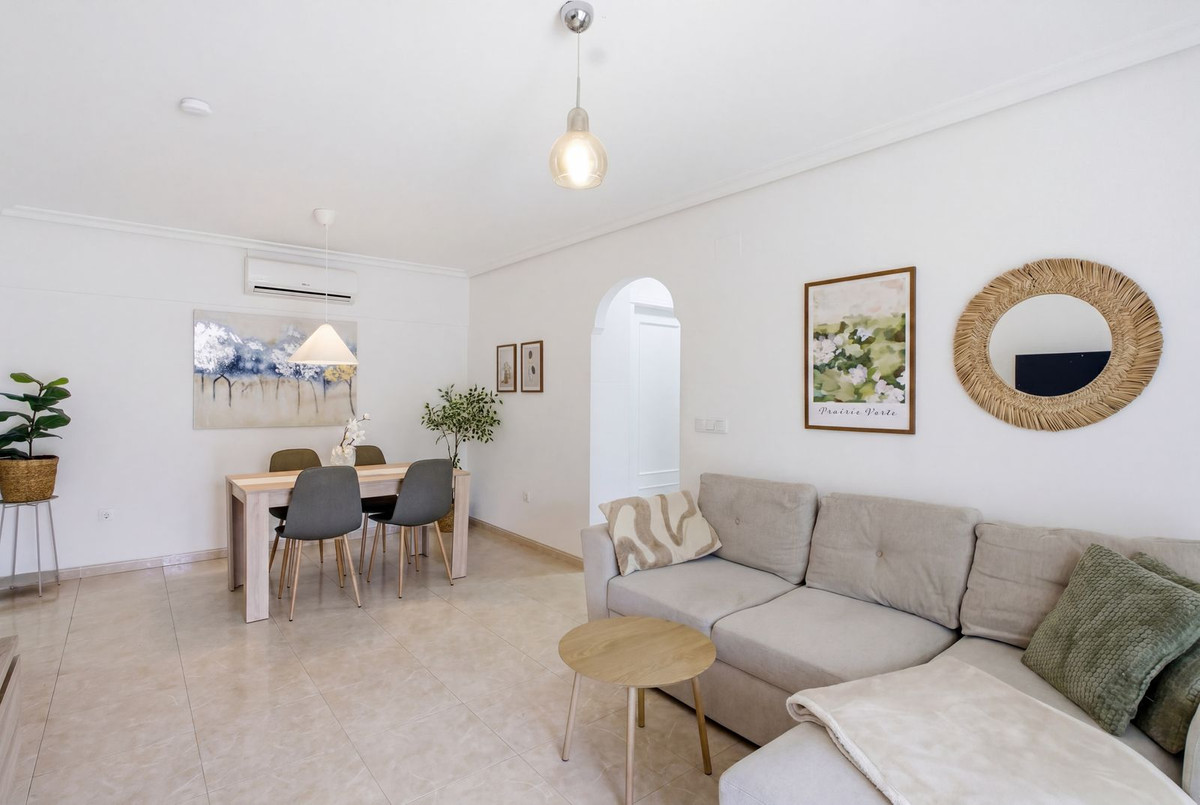 For sale - 2 Bedroom 2 Bathroom Ground Floor Apartment in Playa Flamenca  - Playa Flamenca  - Alicante