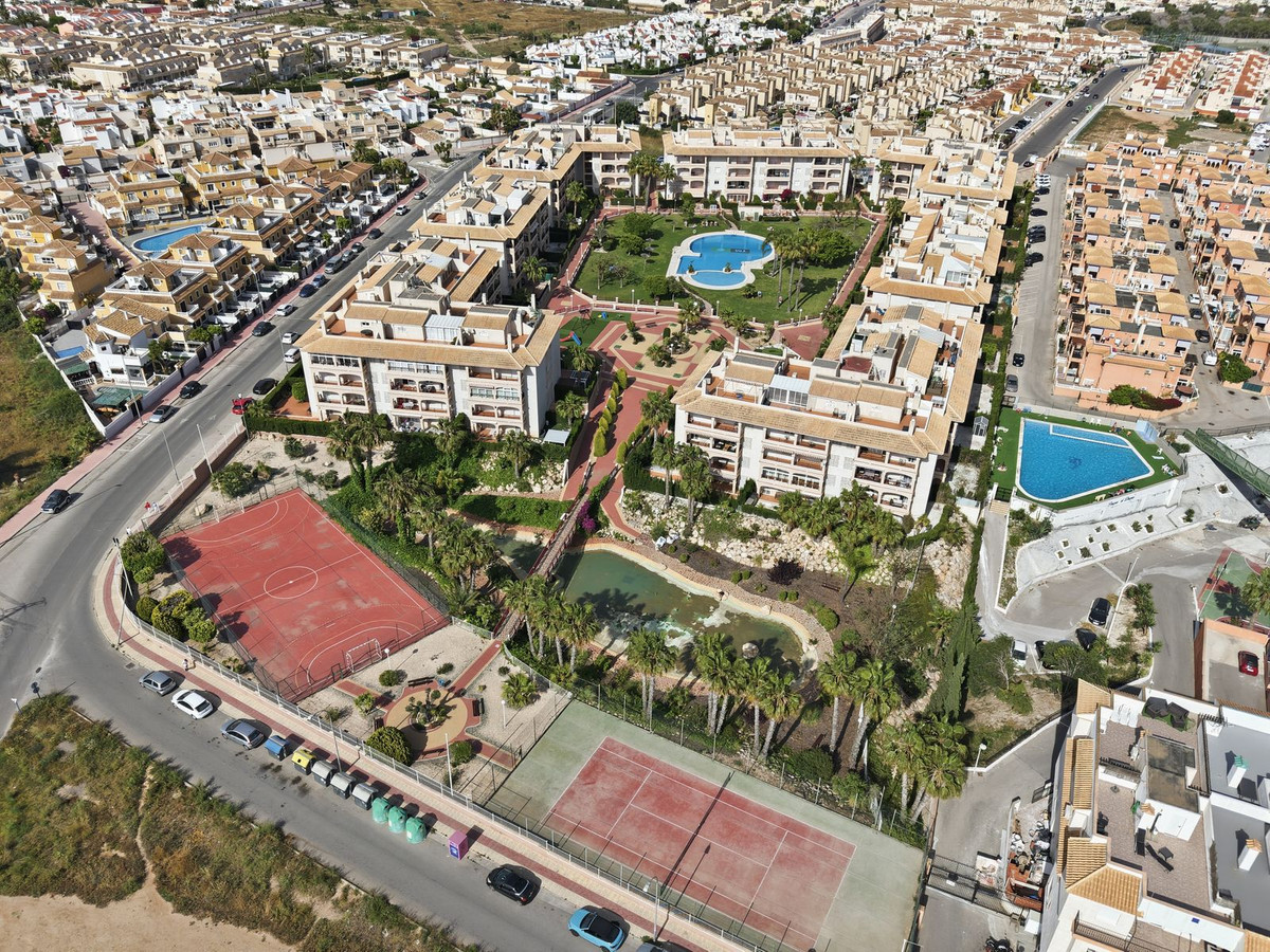 For sale - 2 Bedroom 2 Bathroom Ground Floor Apartment in Playa Flamenca  - Playa Flamenca  - Alicante