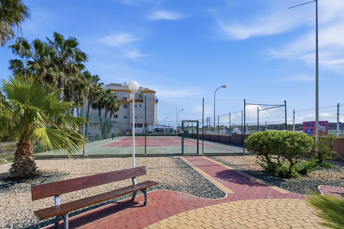 For sale - 2 Bedroom 2 Bathroom Ground Floor Apartment in Playa Flamenca - Playa Flamenca  - Alicante