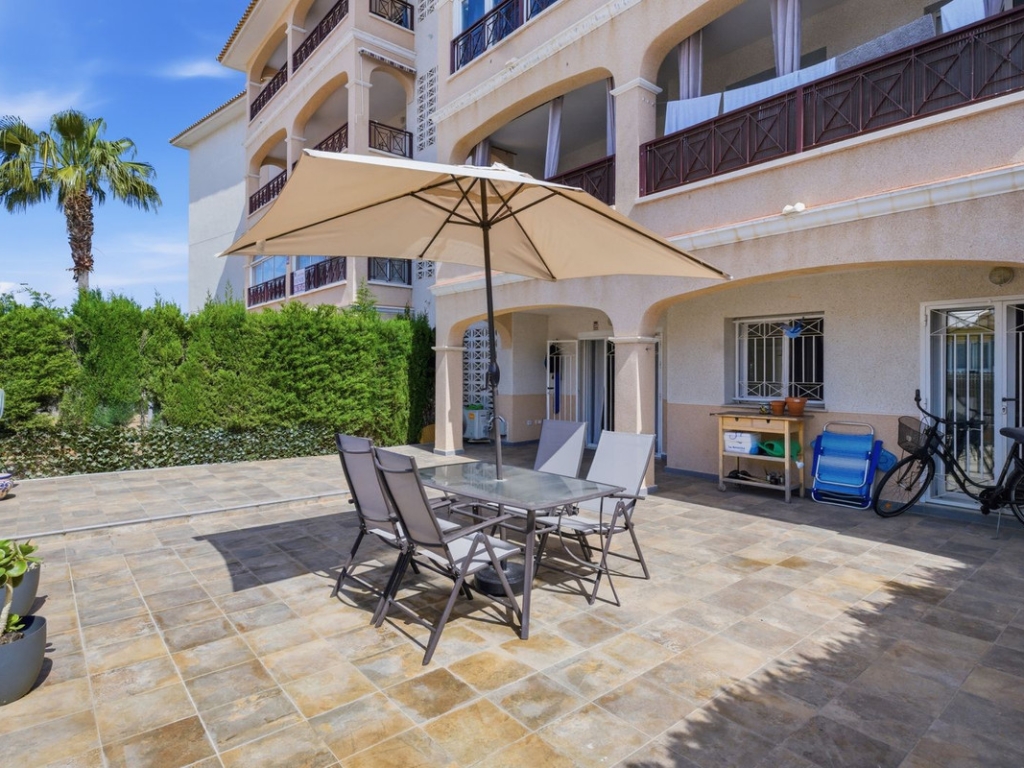 2 Bedroom 2 Bathroom Ground Floor Apartment in Playa Flamenca 