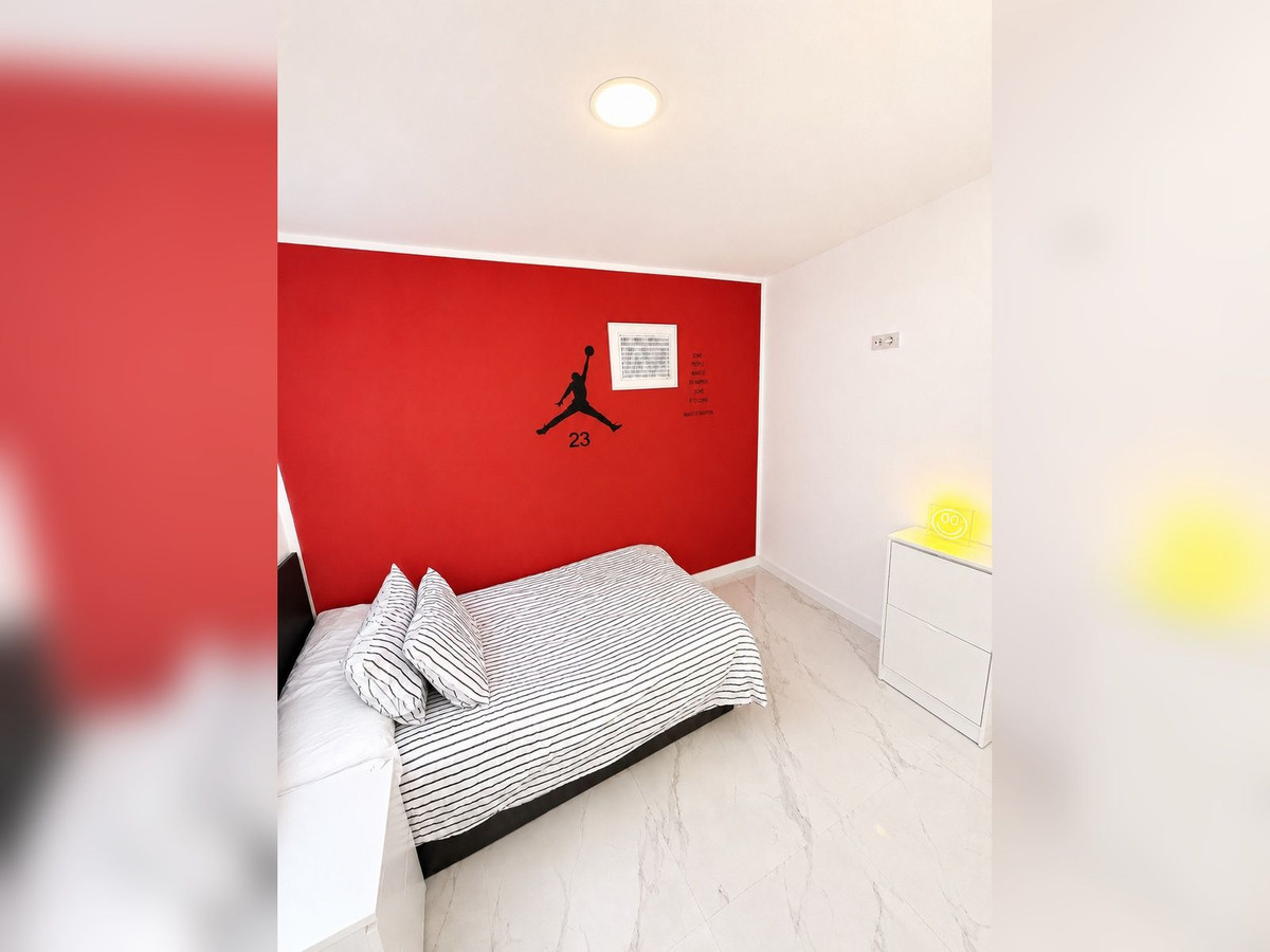 For sale - 3 Bedroom 1 Bathroom House - Townhouse in Torrevieja - Torrevieja Centro  - Alicante