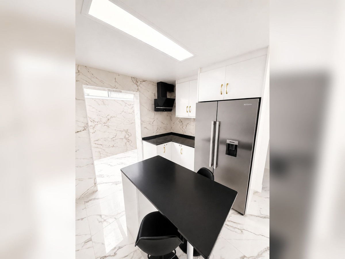 For sale - 3 Bedroom 1 Bathroom House - Townhouse in Torrevieja - Torrevieja Centro  - Alicante