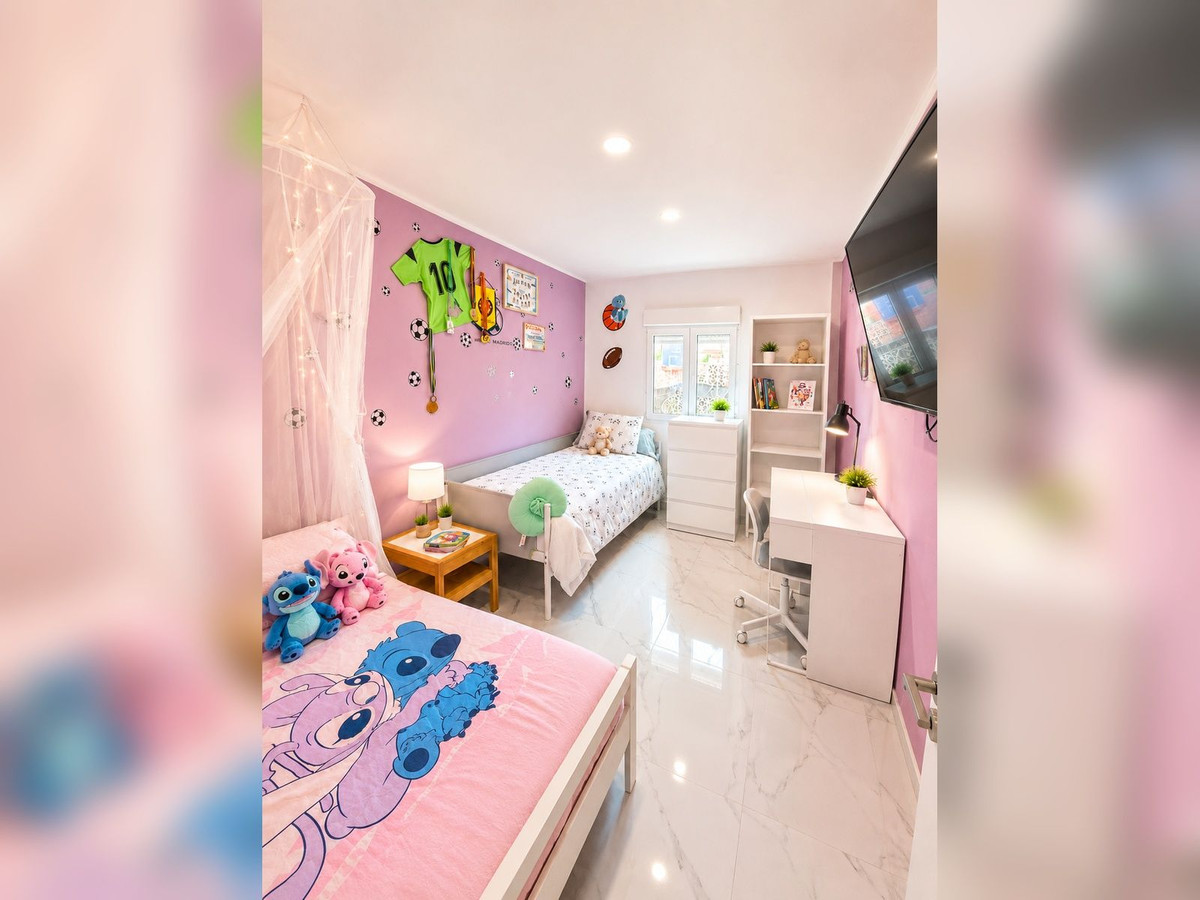 For sale - 3 Bedroom 1 Bathroom House - Townhouse in Torrevieja - Torrevieja Centro  - Alicante