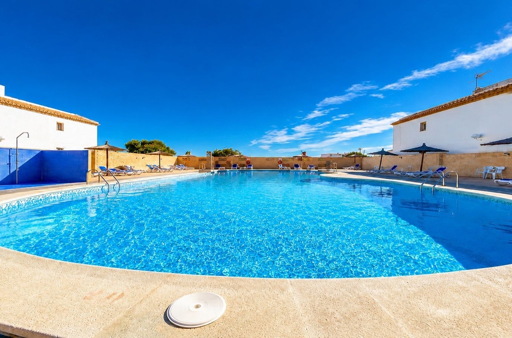 3 Bedroom 1 Bathroom House - Townhouse in Torrevieja
