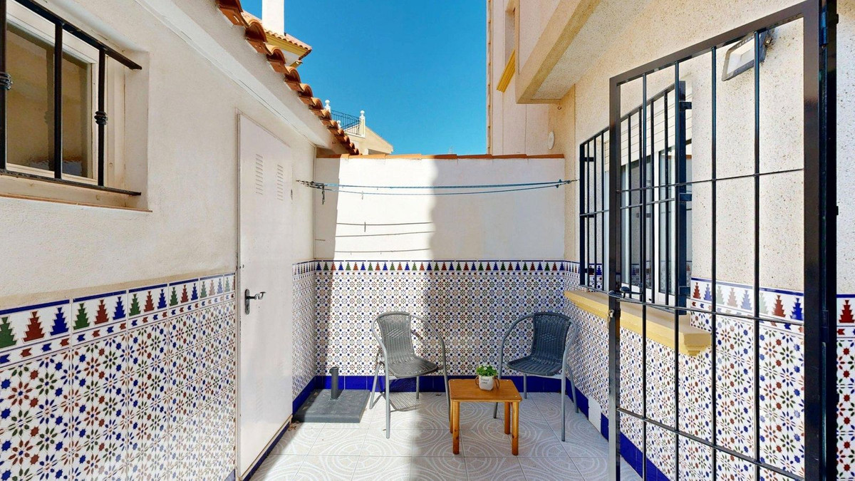 For sale - 3 Bedroom 2 Bathroom House - Townhouse in Pilar de la Horadada - Torre de la Horadada  - Alicante