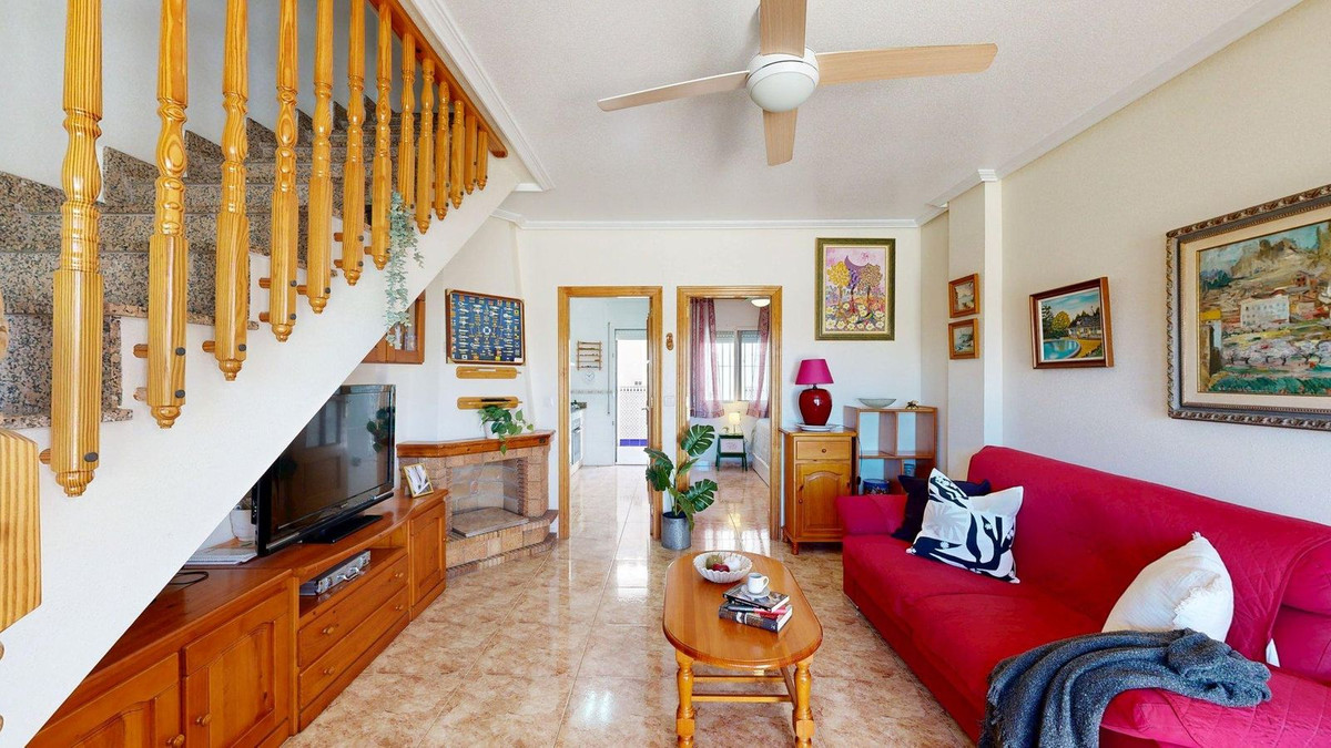 For sale - 3 Bedroom 2 Bathroom House - Townhouse in Pilar de la Horadada - Torre de la Horadada  - Alicante
