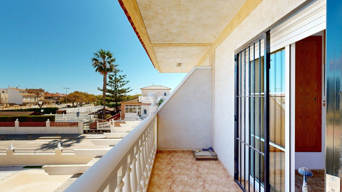 For sale - 3 Bedroom 2 Bathroom House - Townhouse in Pilar de la Horadada - Torre de la Horadada  - Alicante