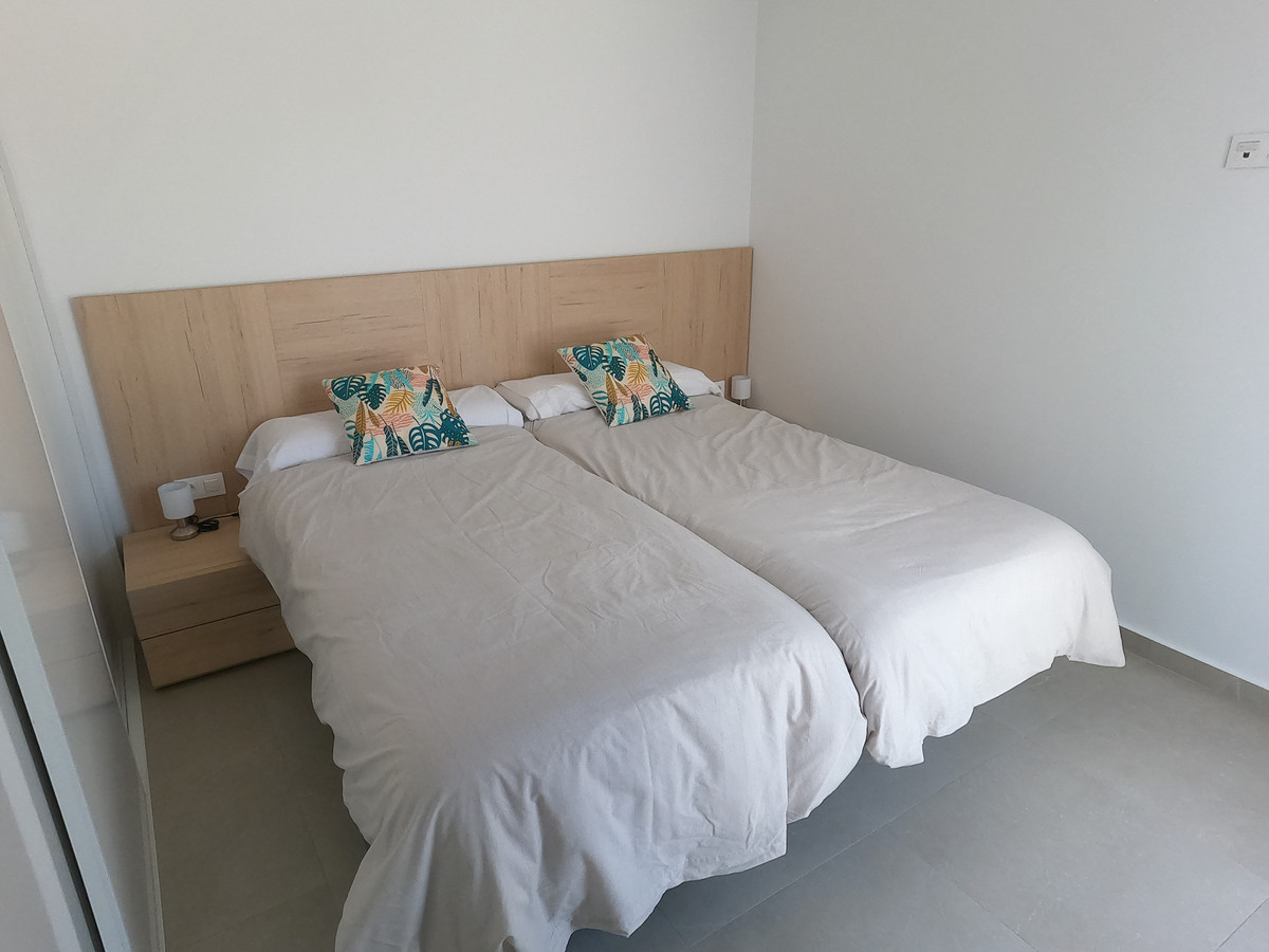 For sale - 4 Bedroom 4 Bathroom House - Detached Villa in Algorfa - La Finca Golf  - Alicante
