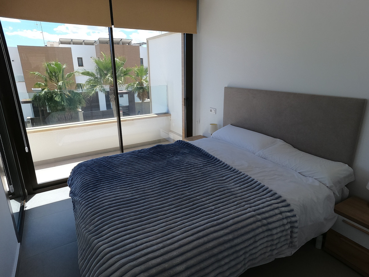 For sale - 4 Bedroom 4 Bathroom House - Detached Villa in Algorfa - La Finca Golf  - Alicante