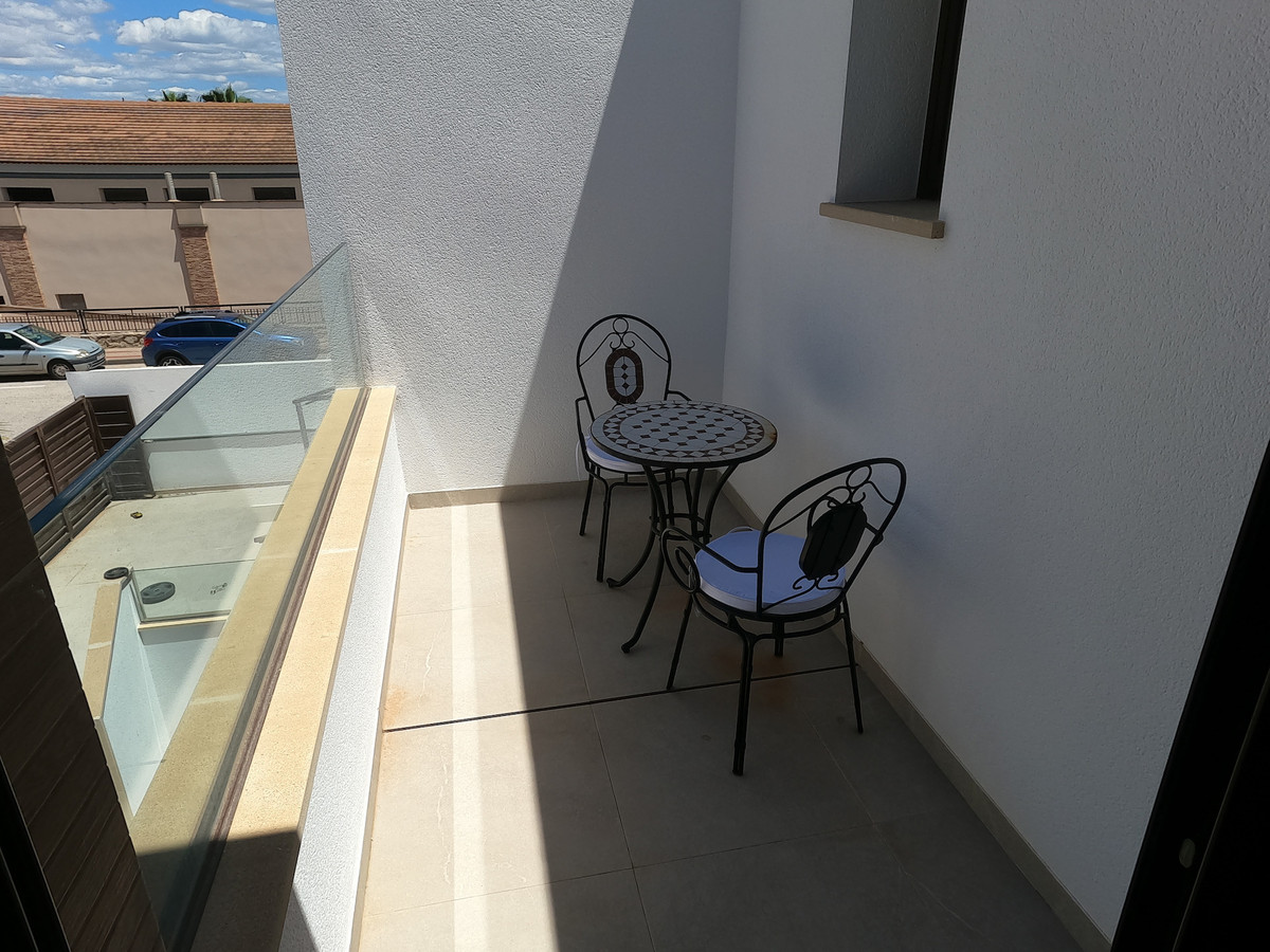 For sale - 4 Bedroom 4 Bathroom House - Detached Villa in Algorfa - La Finca Golf  - Alicante