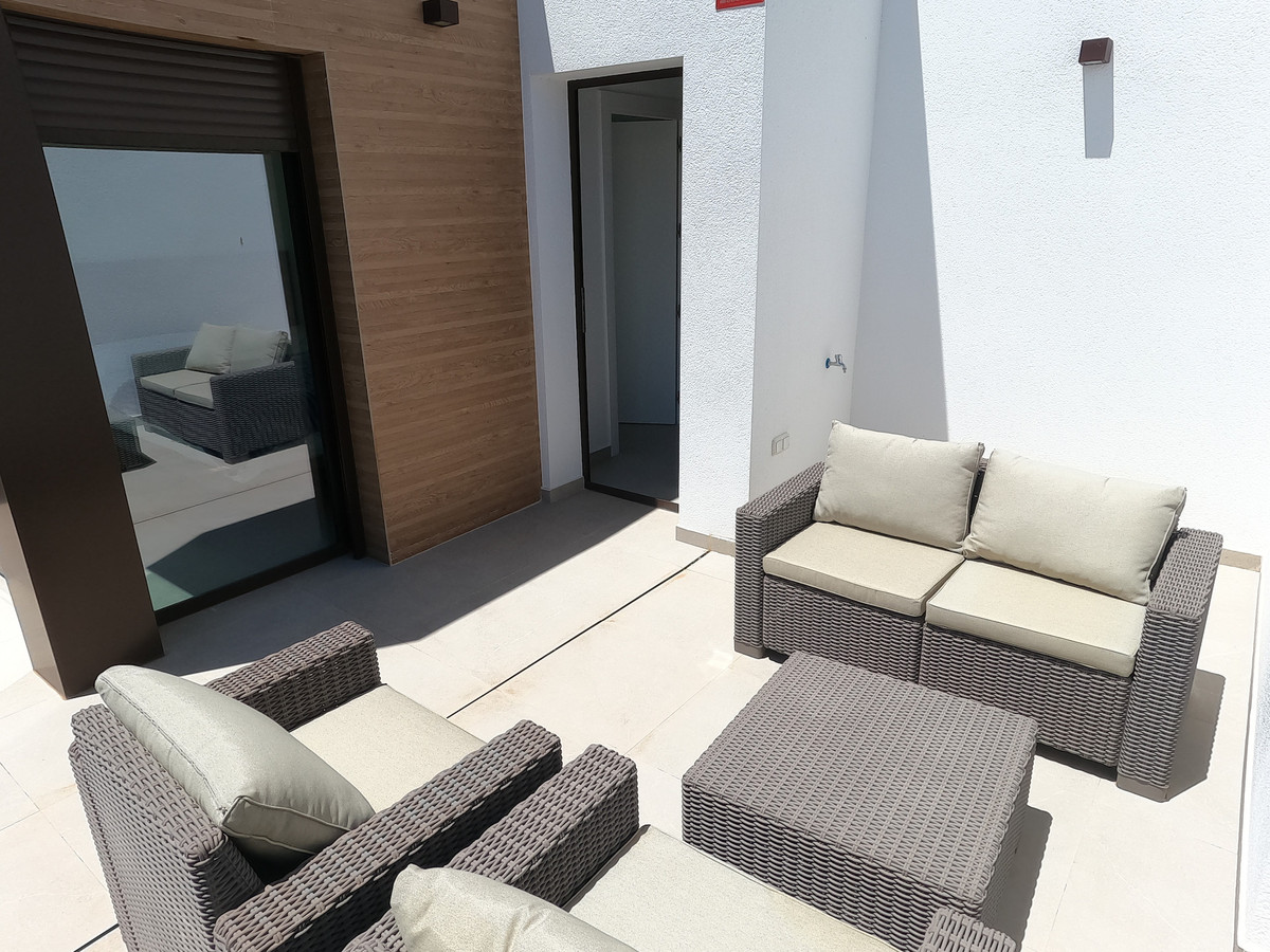 For sale - 4 Bedroom 4 Bathroom House - Detached Villa in Algorfa - La Finca Golf  - Alicante