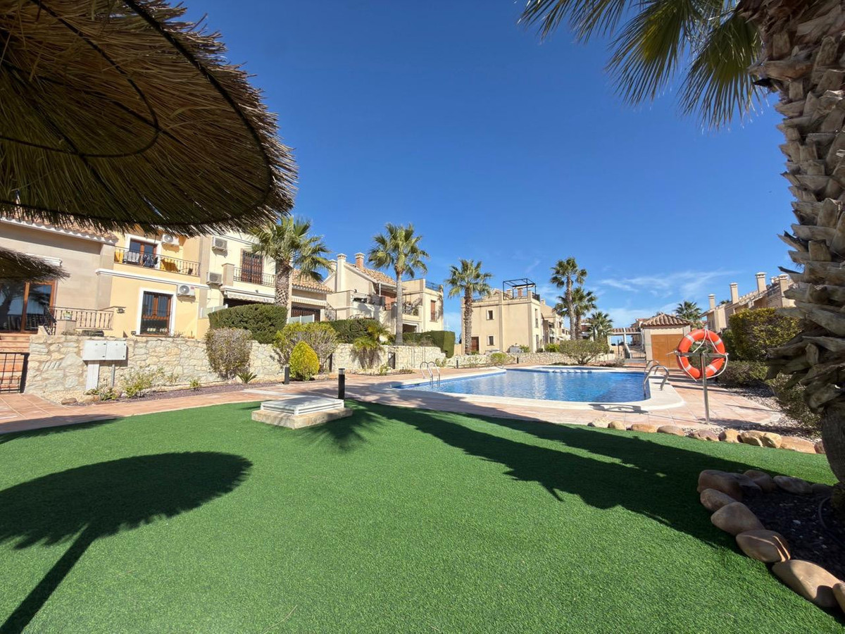 For sale - 2 Bedroom 2 Bathroom House - Bungalow in Algorfa - La Finca Golf  - Alicante