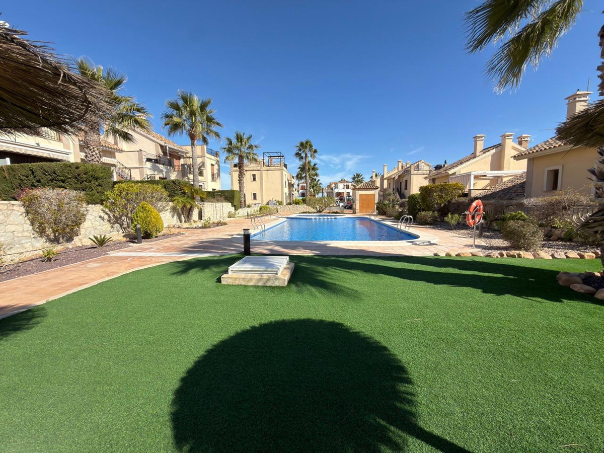 For sale - 2 Bedroom 2 Bathroom House - Bungalow in Algorfa - La Finca Golf  - Alicante
