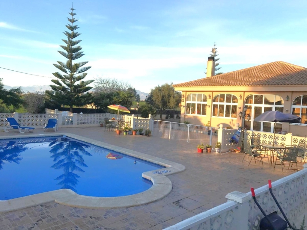4 Bedroom 2 Bathroom House - Detached Villa in Dolores