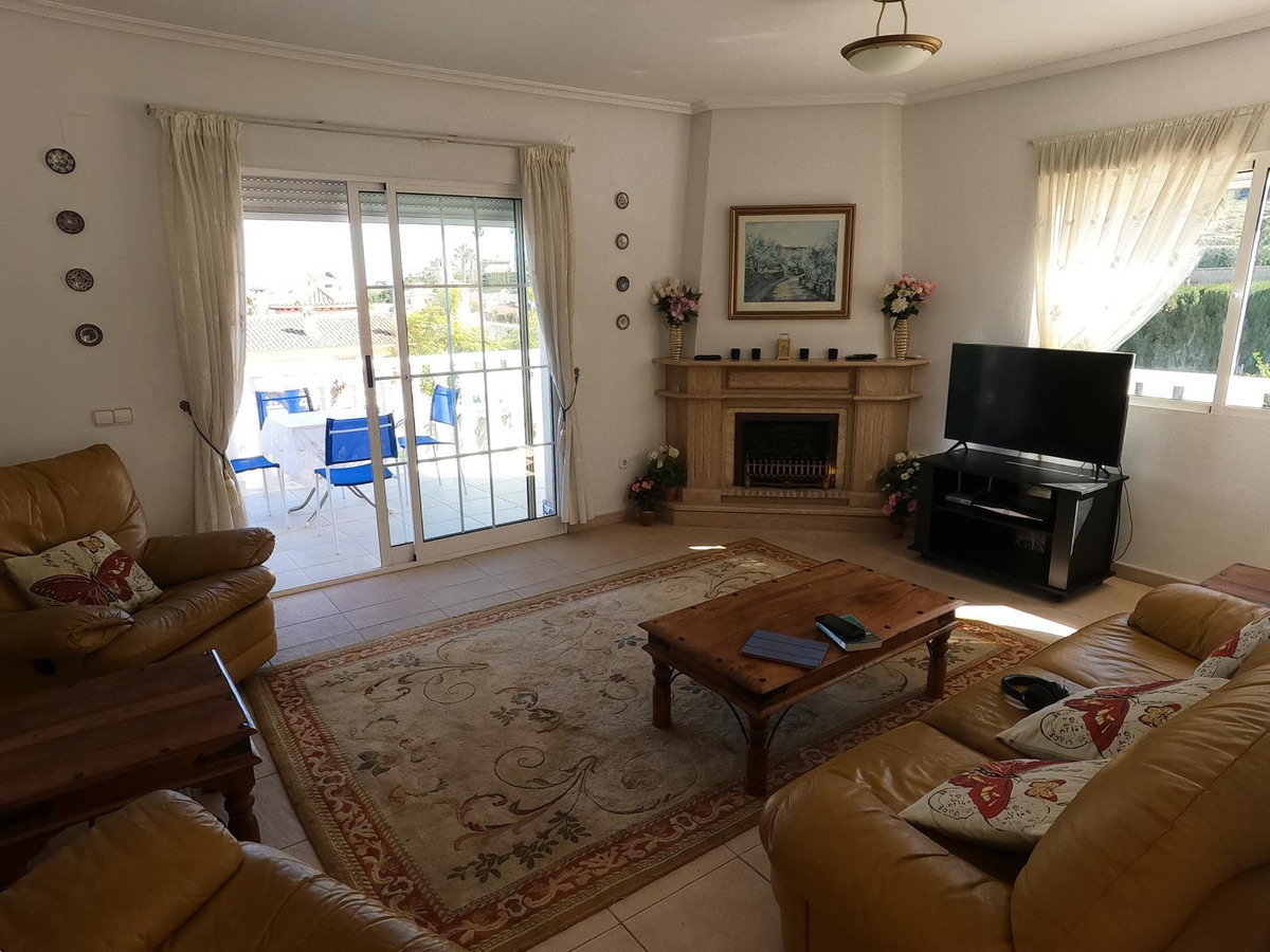 For sale - 4 Bedroom 3 Bathroom House - Detached Villa in Algorfa - Algorfa Centro  - Alicante
