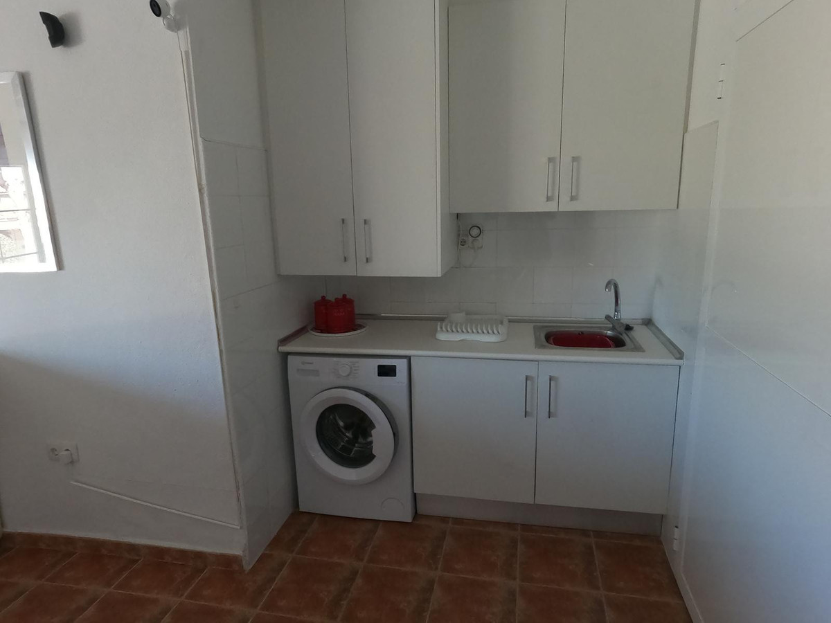 For sale - 4 Bedroom 3 Bathroom House - Detached Villa in Algorfa - Algorfa Centro  - Alicante