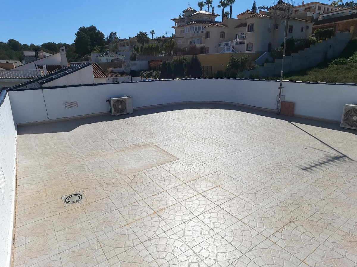 For sale - 4 Bedroom 3 Bathroom House - Detached Villa in Algorfa - Algorfa Centro  - Alicante