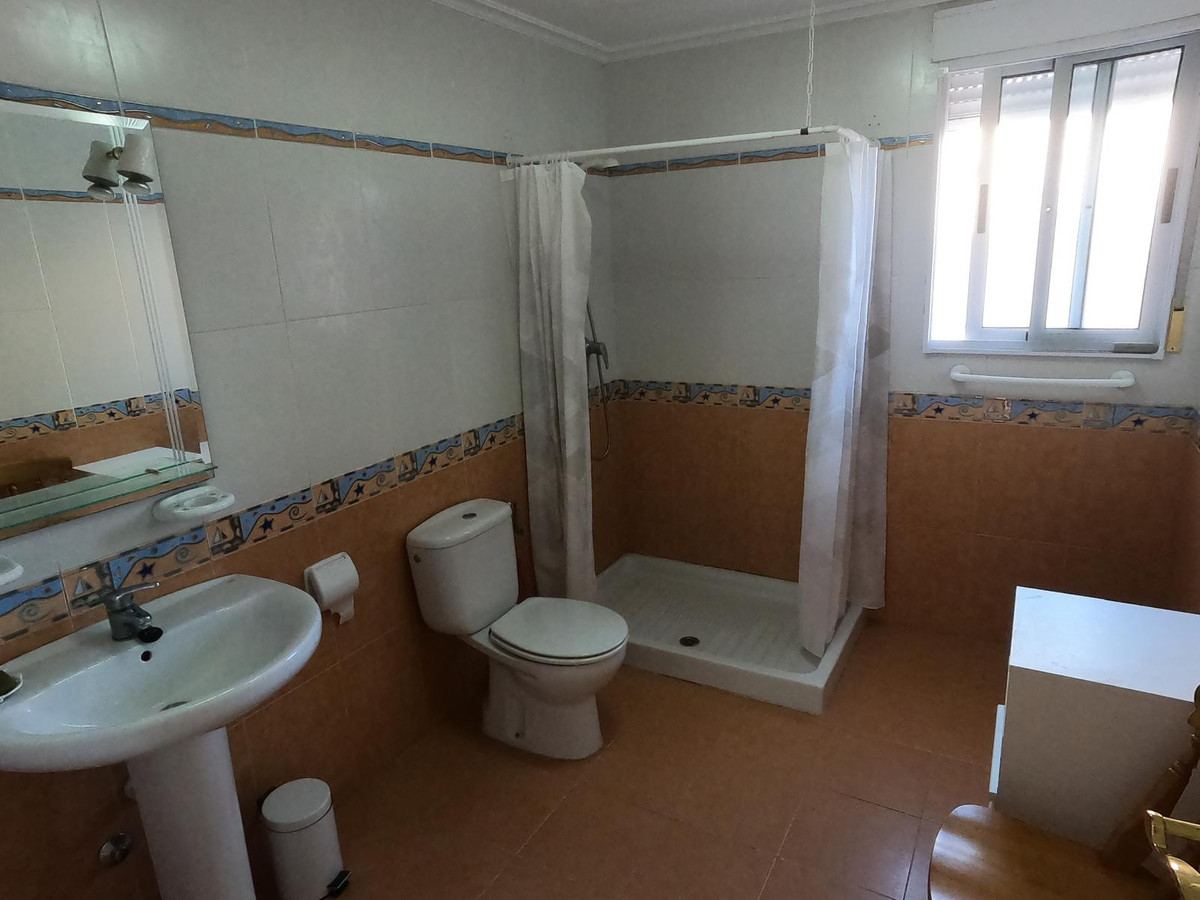 For sale - 4 Bedroom 3 Bathroom House - Detached Villa in Algorfa - Algorfa Centro  - Alicante
