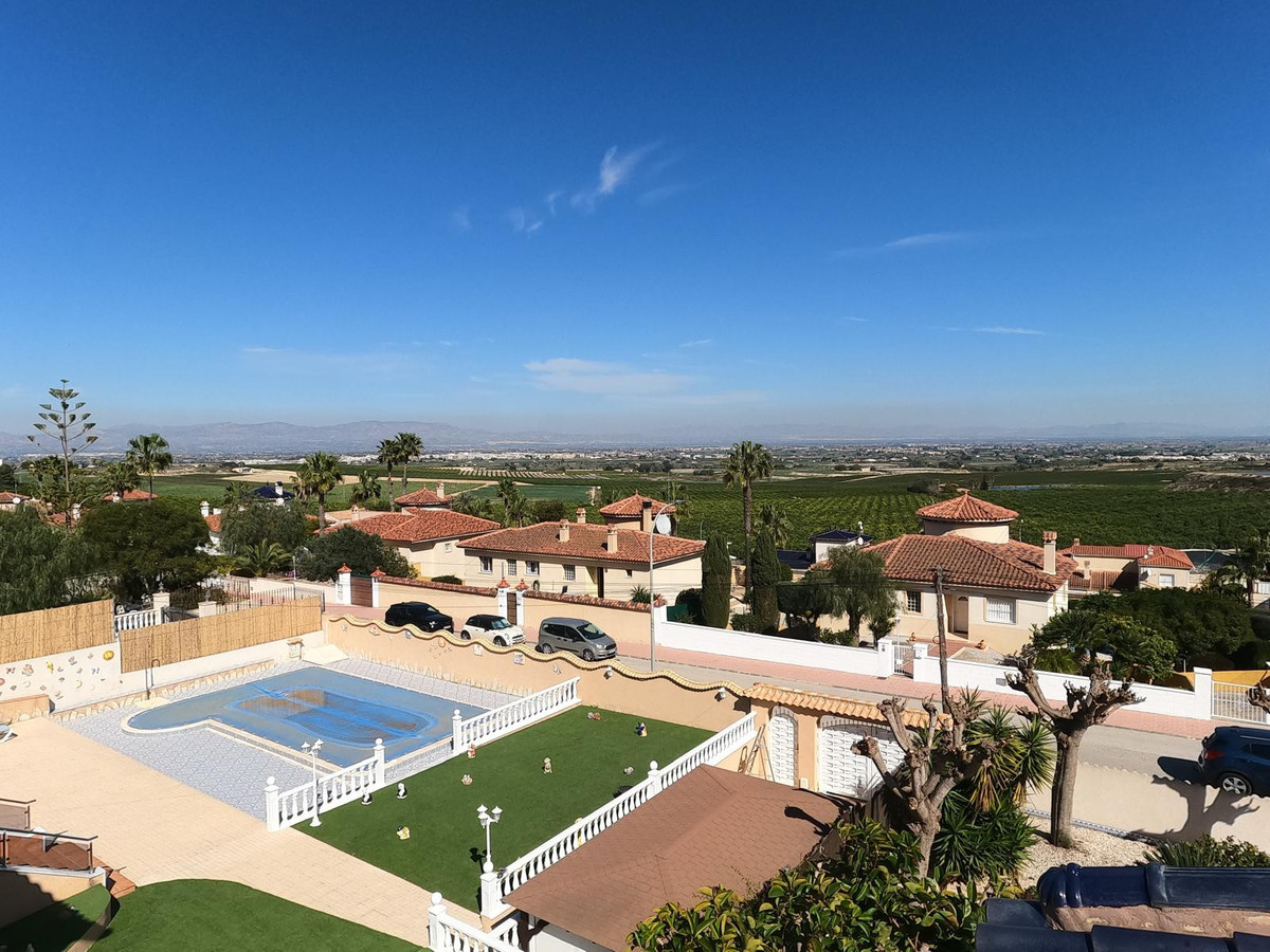 For sale - 4 Bedroom 3 Bathroom House - Detached Villa in Algorfa - Algorfa Centro  - Alicante