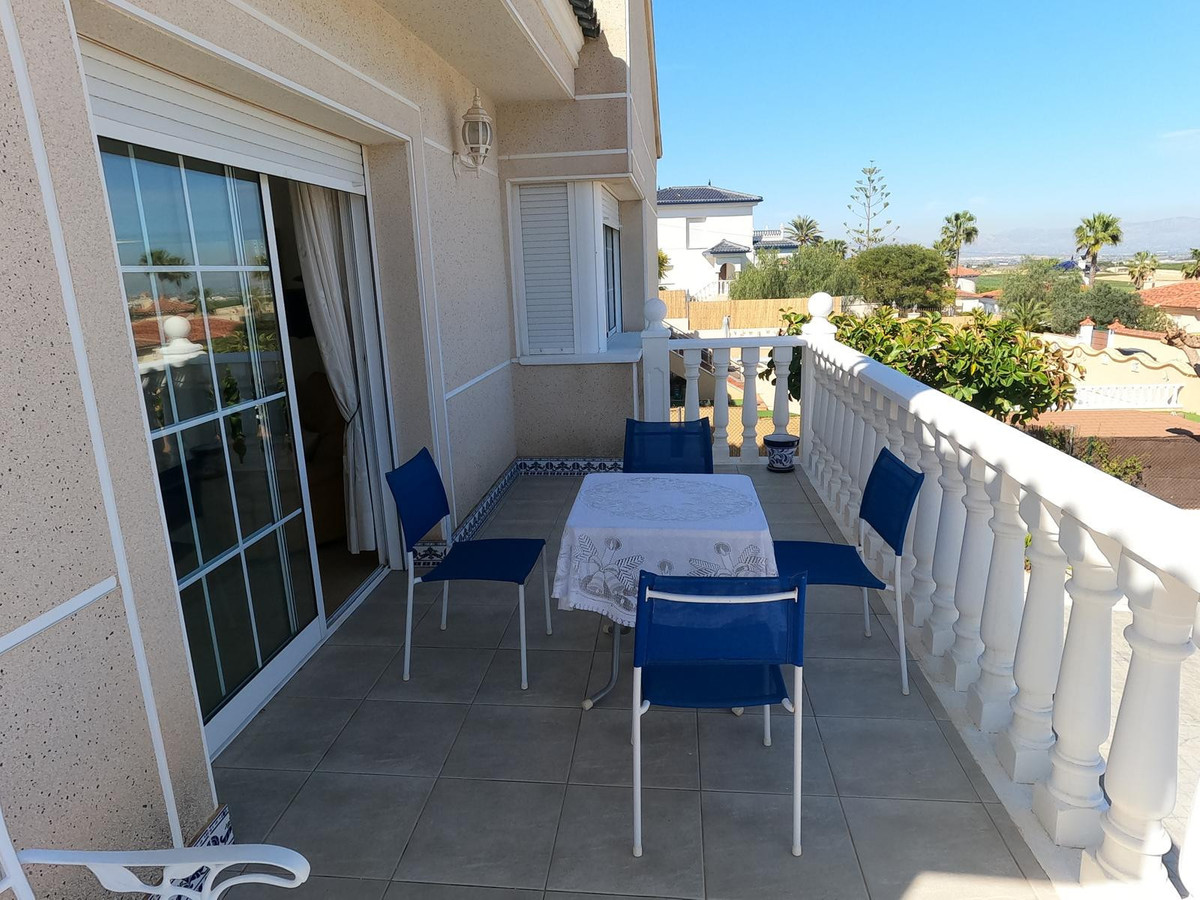 For sale - 4 Bedroom 3 Bathroom House - Detached Villa in Algorfa - Algorfa Centro  - Alicante
