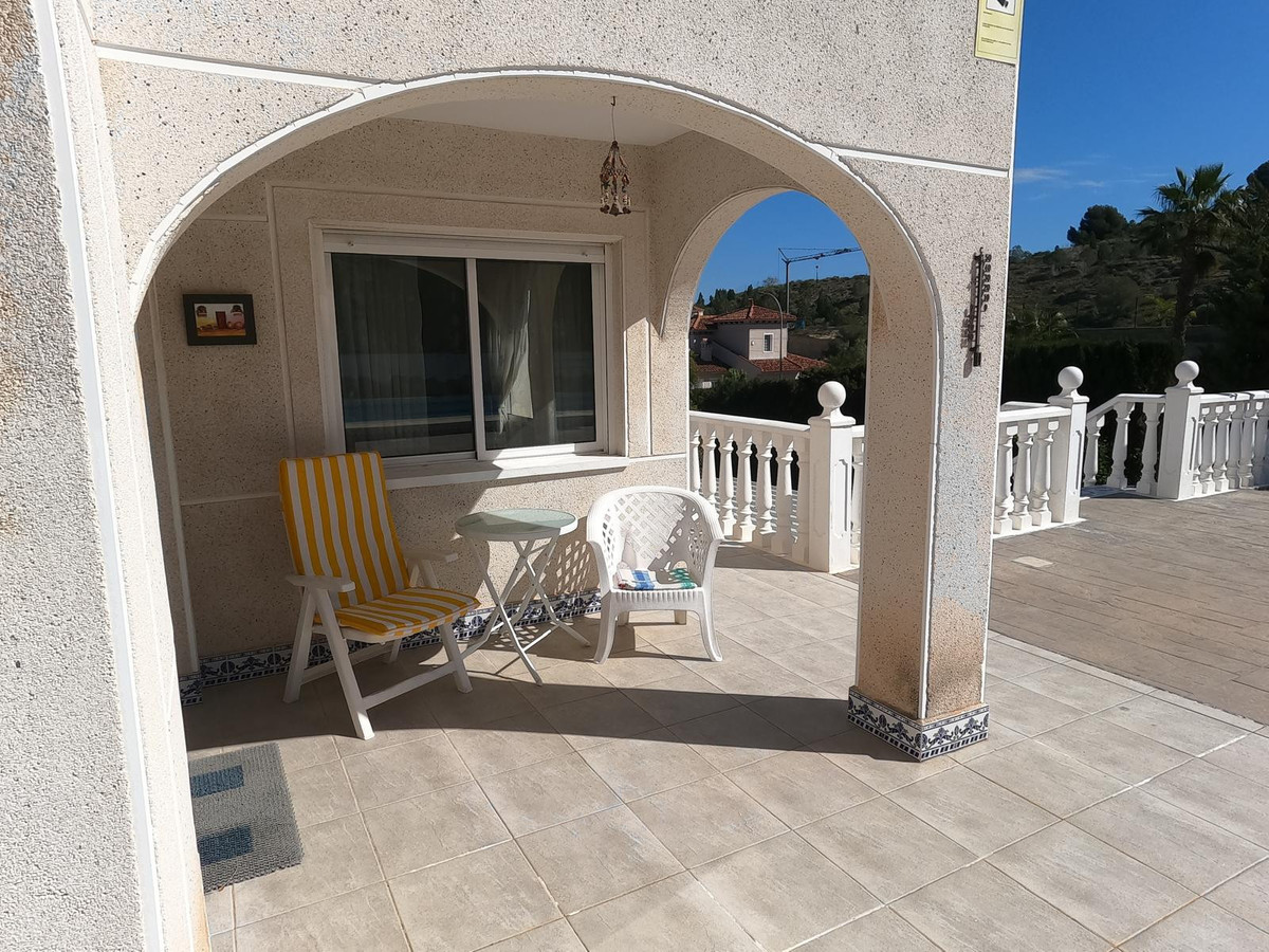 For sale - 4 Bedroom 3 Bathroom House - Detached Villa in Algorfa - Algorfa Centro  - Alicante