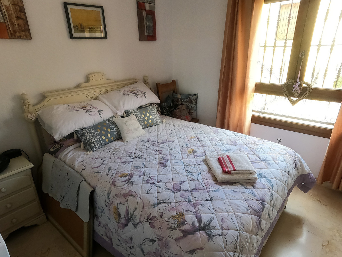 For sale - 3 Bedroom 2 Bathroom House - Detached Villa in Algorfa - La Finca Golf  - Alicante