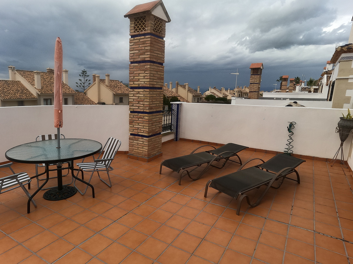 For sale - 3 Bedroom 2 Bathroom House - Detached Villa in Algorfa - La Finca Golf  - Alicante