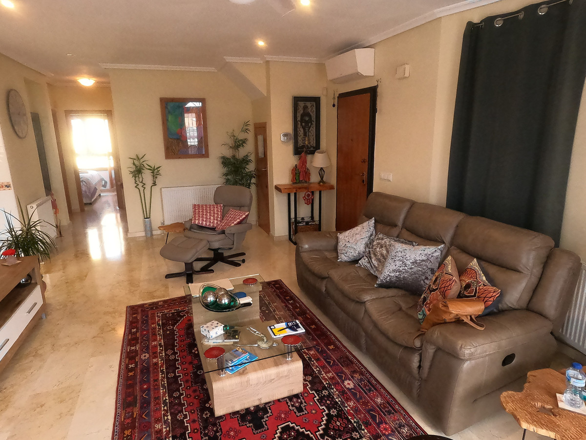 For sale - 3 Bedroom 2 Bathroom House - Detached Villa in Algorfa - La Finca Golf  - Alicante