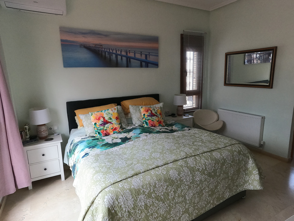 For sale - 3 Bedroom 2 Bathroom House - Detached Villa in Algorfa - La Finca Golf  - Alicante