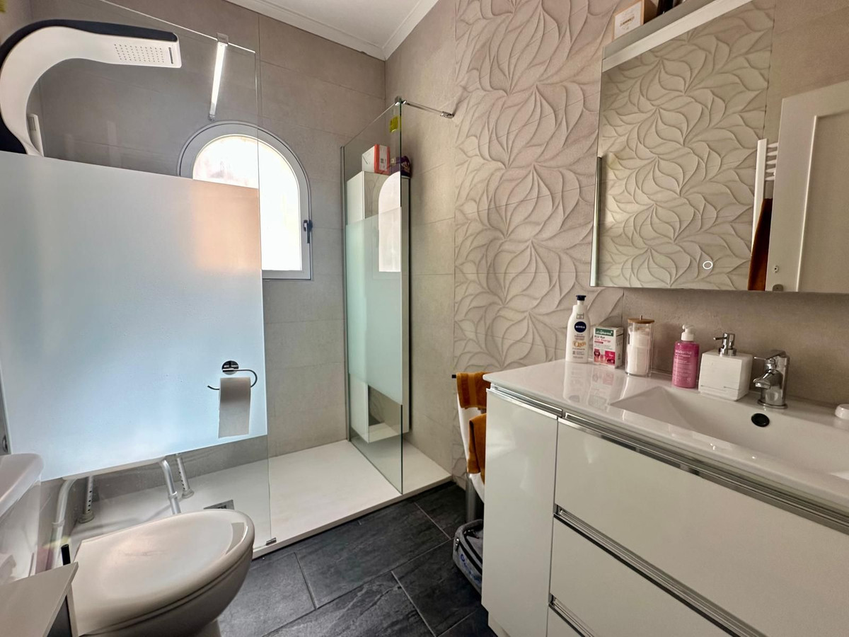 For sale - 2 Bedroom 1 Bathroom House - Detached Villa in Algorfa - Algorfa Centro  - Alicante