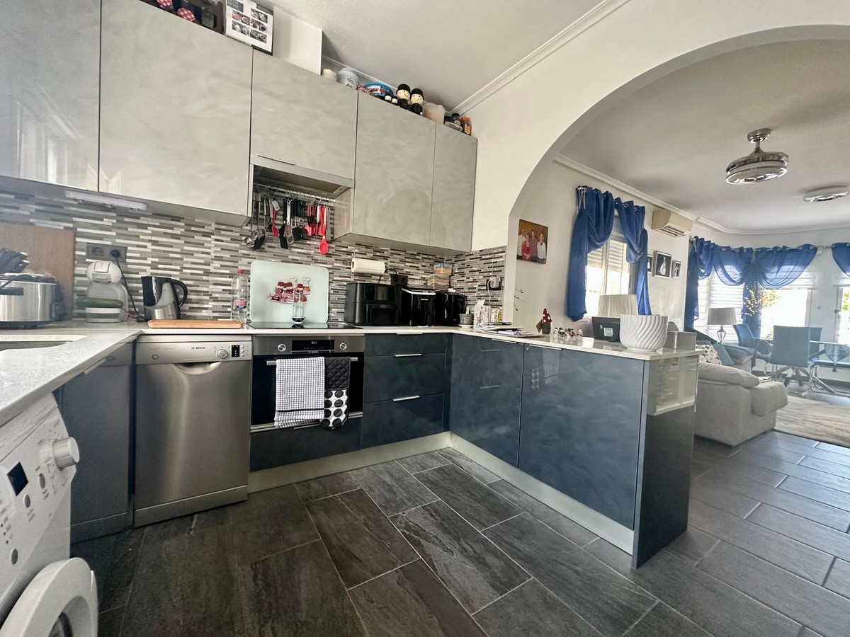 For sale - 2 Bedroom 1 Bathroom House - Detached Villa in Algorfa - Algorfa Centro  - Alicante