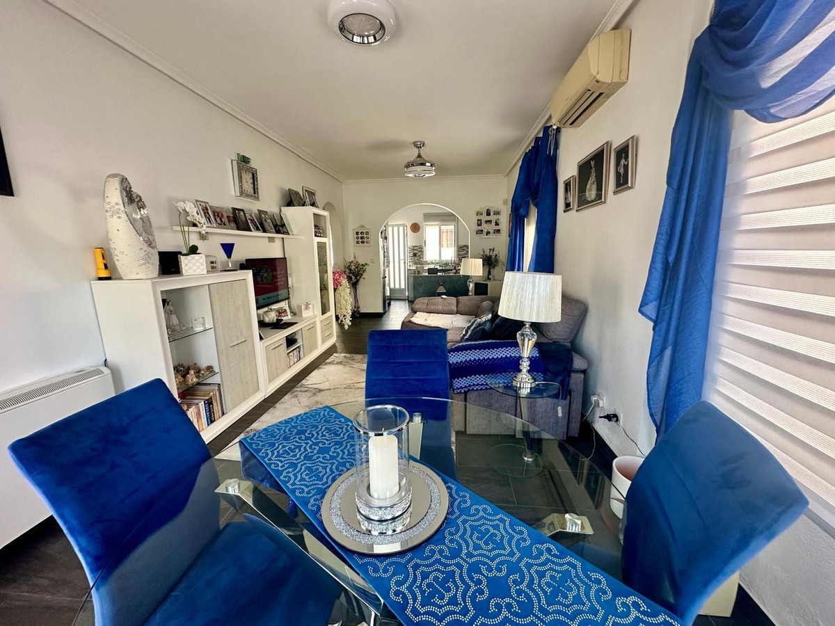 For sale - 2 Bedroom 1 Bathroom House - Detached Villa in Algorfa - Algorfa Centro  - Alicante