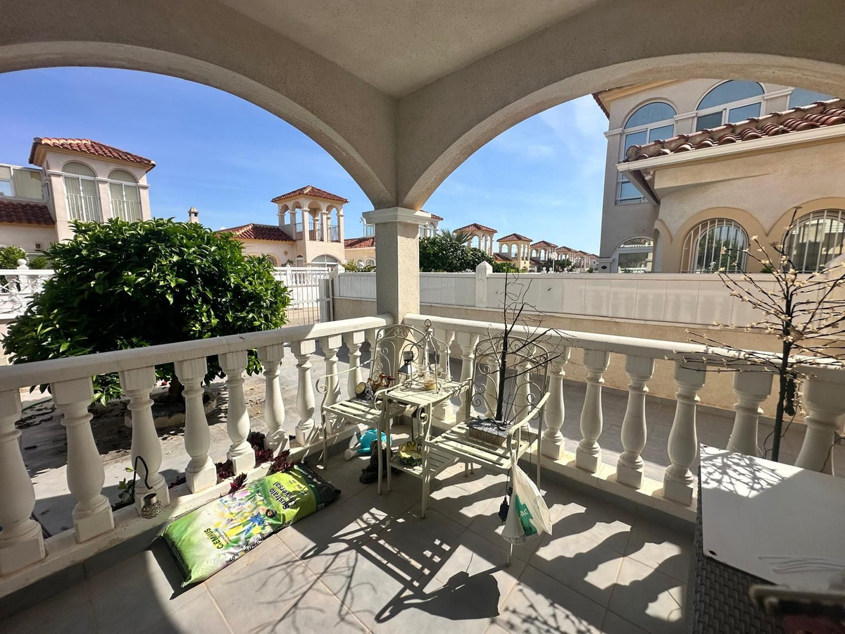 For sale - 2 Bedroom 1 Bathroom House - Detached Villa in Algorfa - Algorfa Centro  - Alicante