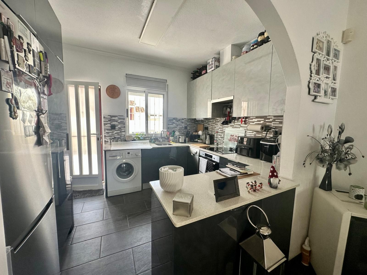 For sale - 2 Bedroom 1 Bathroom House - Detached Villa in Algorfa - Algorfa Centro  - Alicante