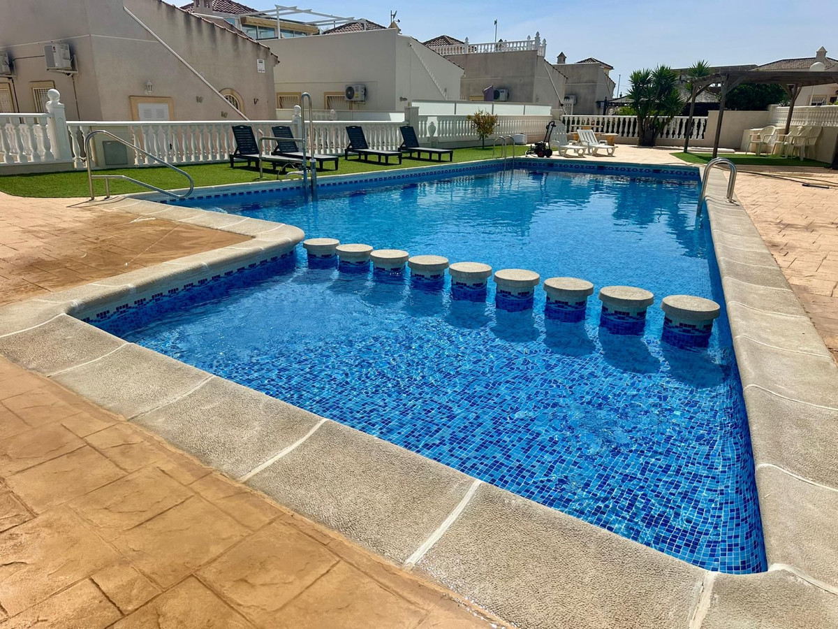 For sale - 2 Bedroom 1 Bathroom House - Detached Villa in Algorfa - Algorfa Centro  - Alicante