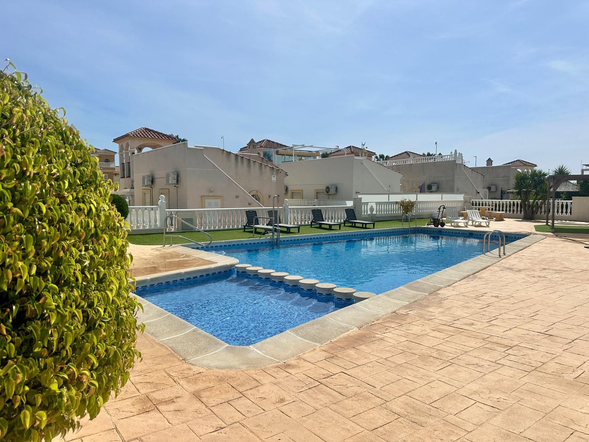 For sale - 2 Bedroom 1 Bathroom House - Detached Villa in Algorfa - Algorfa Centro  - Alicante