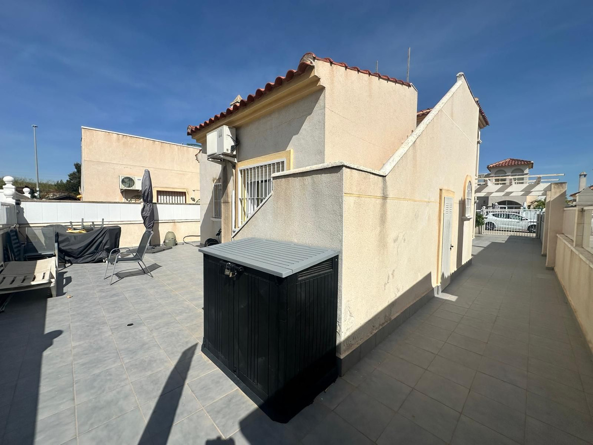 For sale - 2 Bedroom 1 Bathroom House - Detached Villa in Algorfa - Algorfa Centro  - Alicante