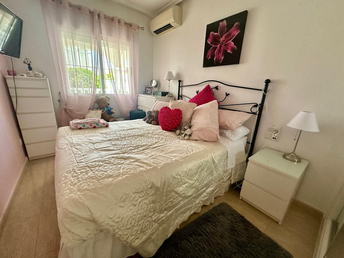 For sale - 2 Bedroom 1 Bathroom House - Detached Villa in Algorfa - Algorfa Centro  - Alicante
