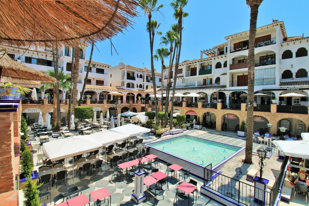 For sale - 2 Bedroom 2 Bathroom House - Townhouse in Orihuela - Villamartin  - Alicante
