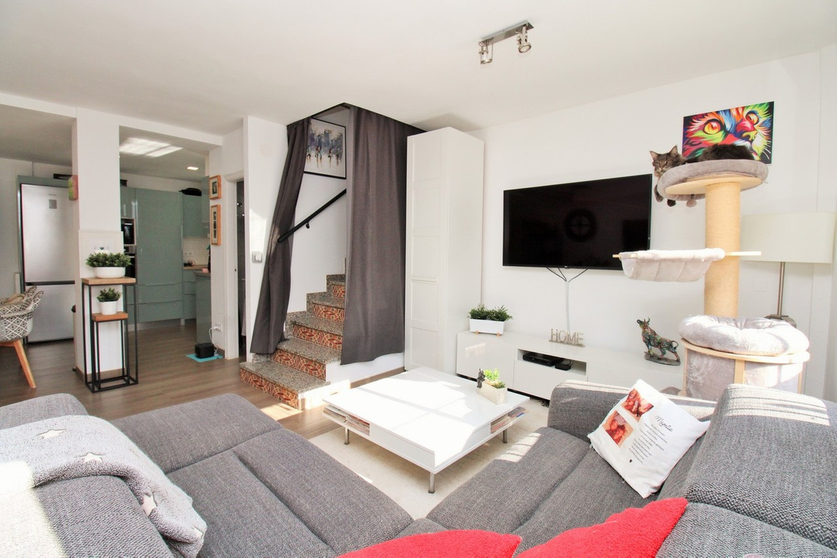 For sale - 2 Bedroom 2 Bathroom House - Townhouse in Orihuela - Villamartin  - Alicante