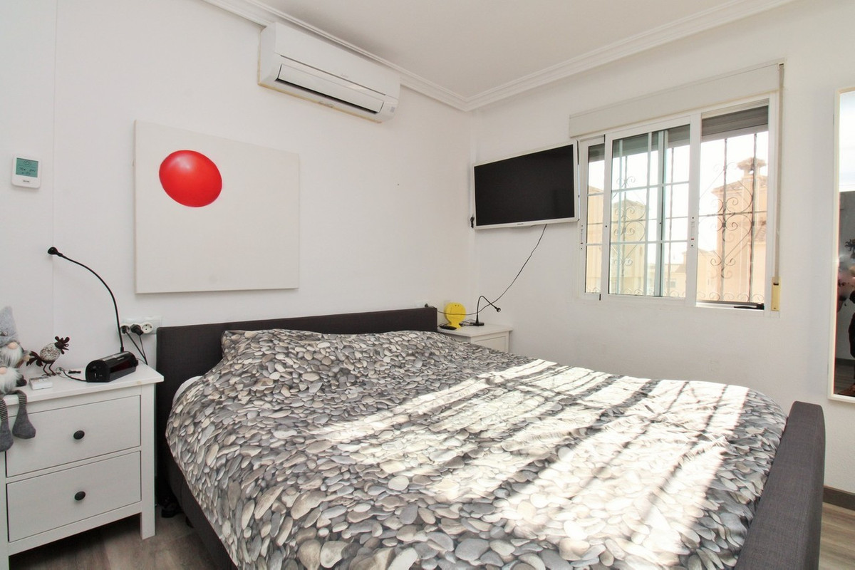 For sale - 2 Bedroom 2 Bathroom House - Townhouse in Orihuela - Villamartin  - Alicante