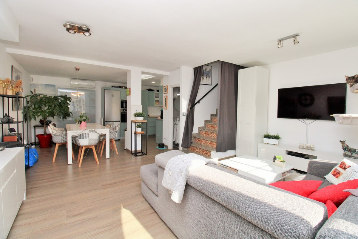 For sale - 2 Bedroom 2 Bathroom House - Townhouse in Orihuela - Villamartin  - Alicante