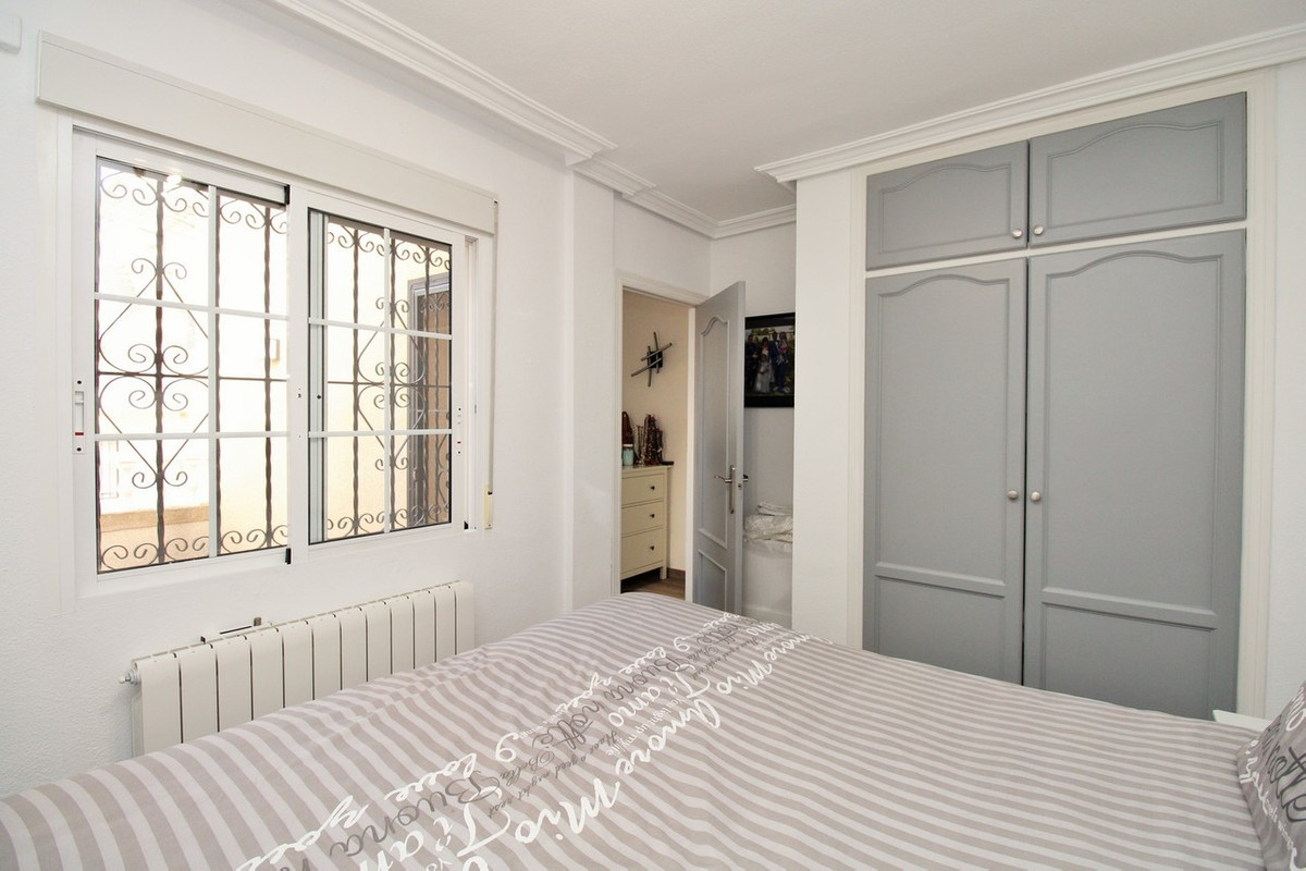 For sale - 2 Bedroom 2 Bathroom House - Townhouse in Orihuela - Villamartin  - Alicante