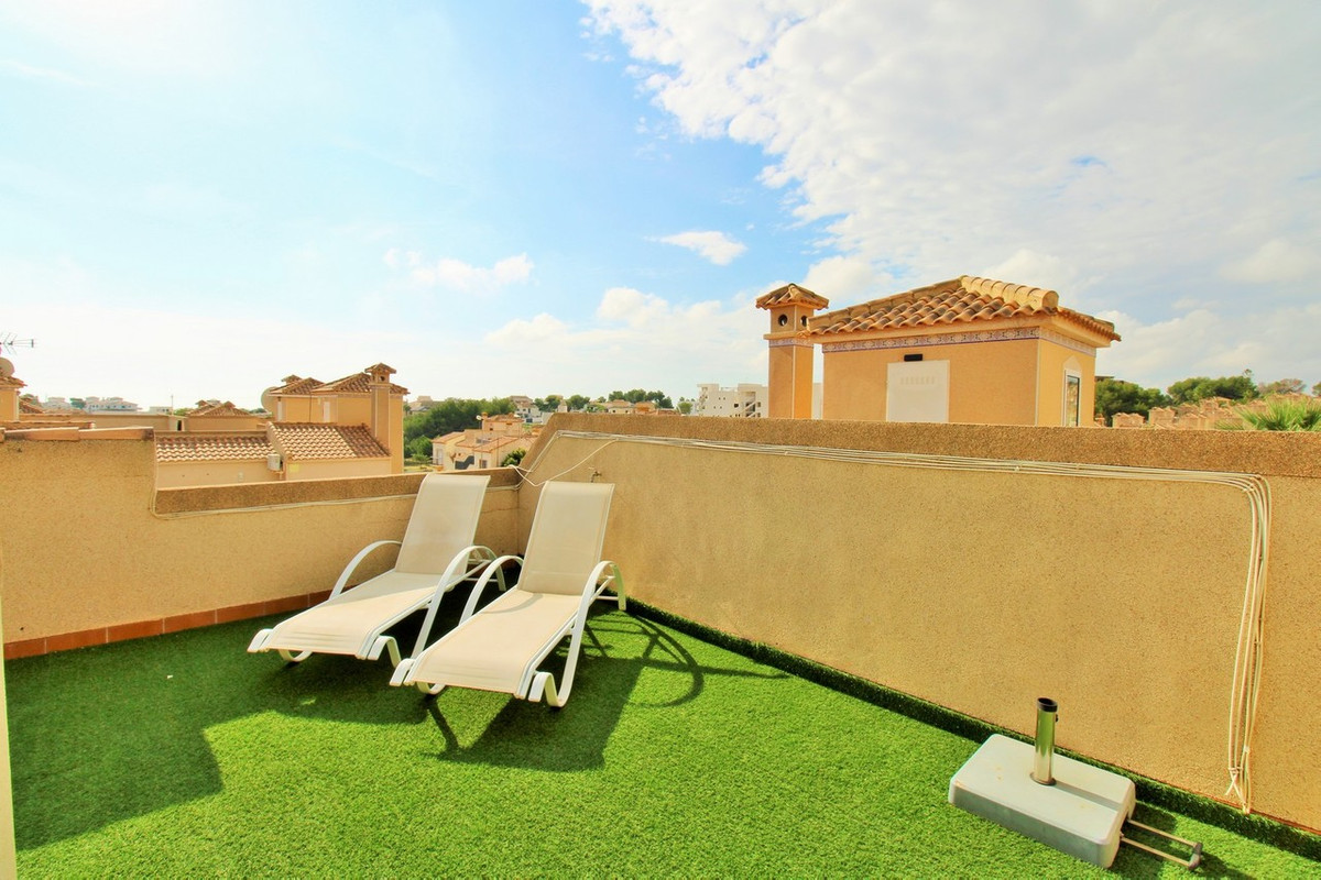 For sale - 2 Bedroom 2 Bathroom House - Townhouse in Orihuela - Villamartin  - Alicante