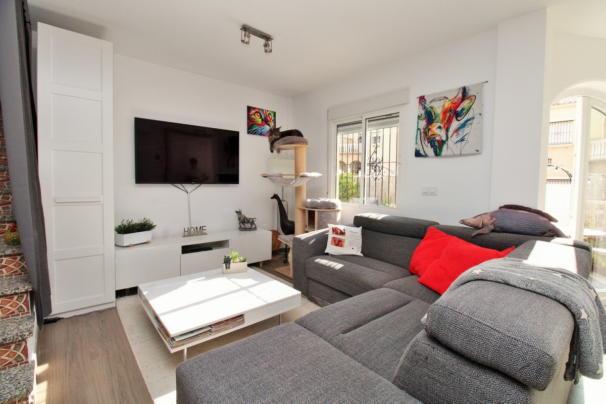 For sale - 2 Bedroom 2 Bathroom House - Townhouse in Orihuela - Villamartin  - Alicante