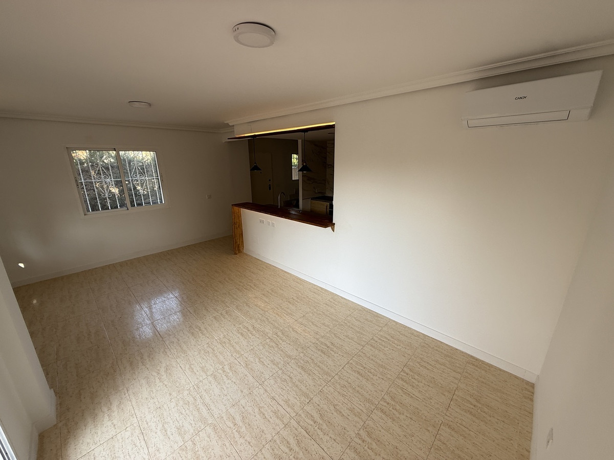 For sale - 3 Bedroom 2 Bathroom House - Townhouse in Orihuela - Mil Palmeras  - Alicante