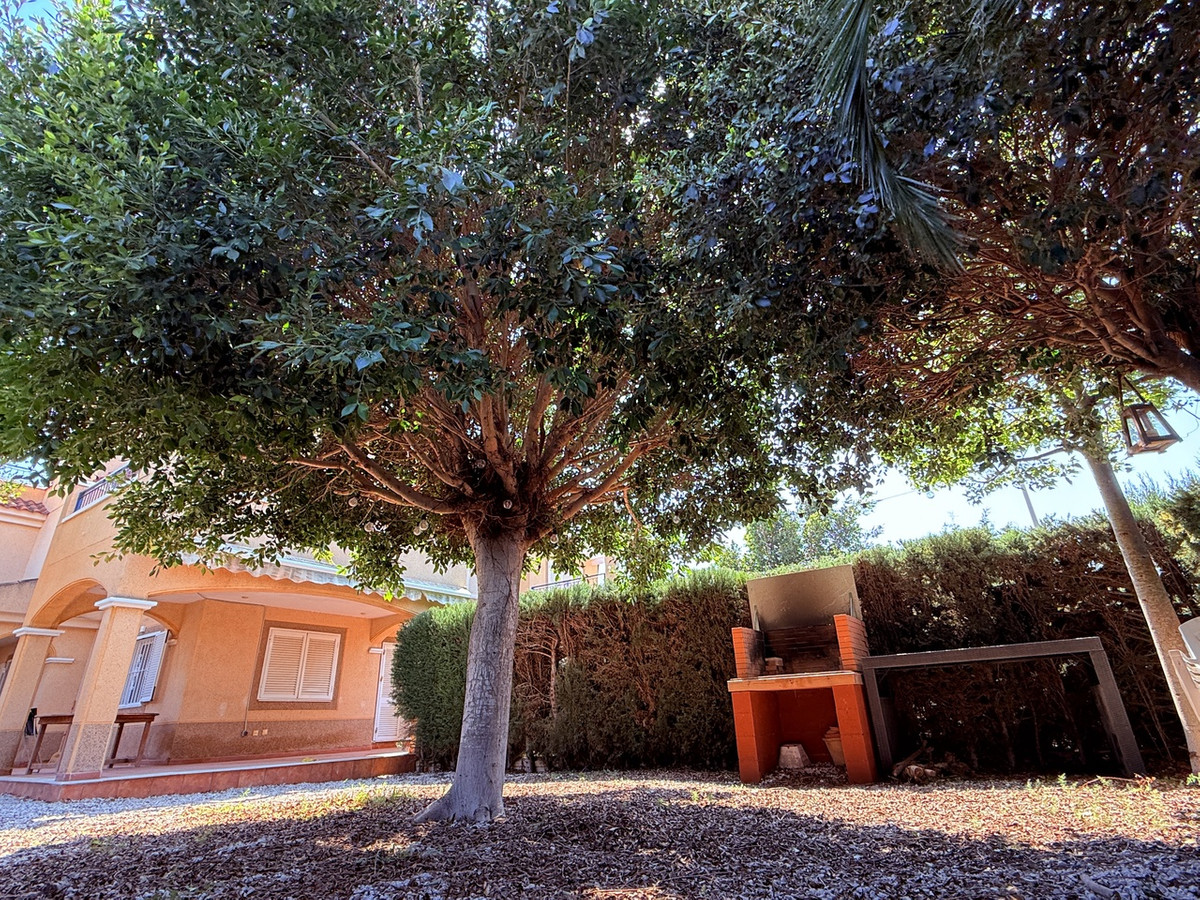For sale - 3 Bedroom 2 Bathroom House - Townhouse in Orihuela - Mil Palmeras  - Alicante