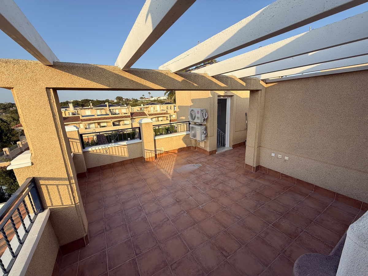 For sale - 3 Bedroom 2 Bathroom House - Townhouse in Orihuela - Mil Palmeras  - Alicante