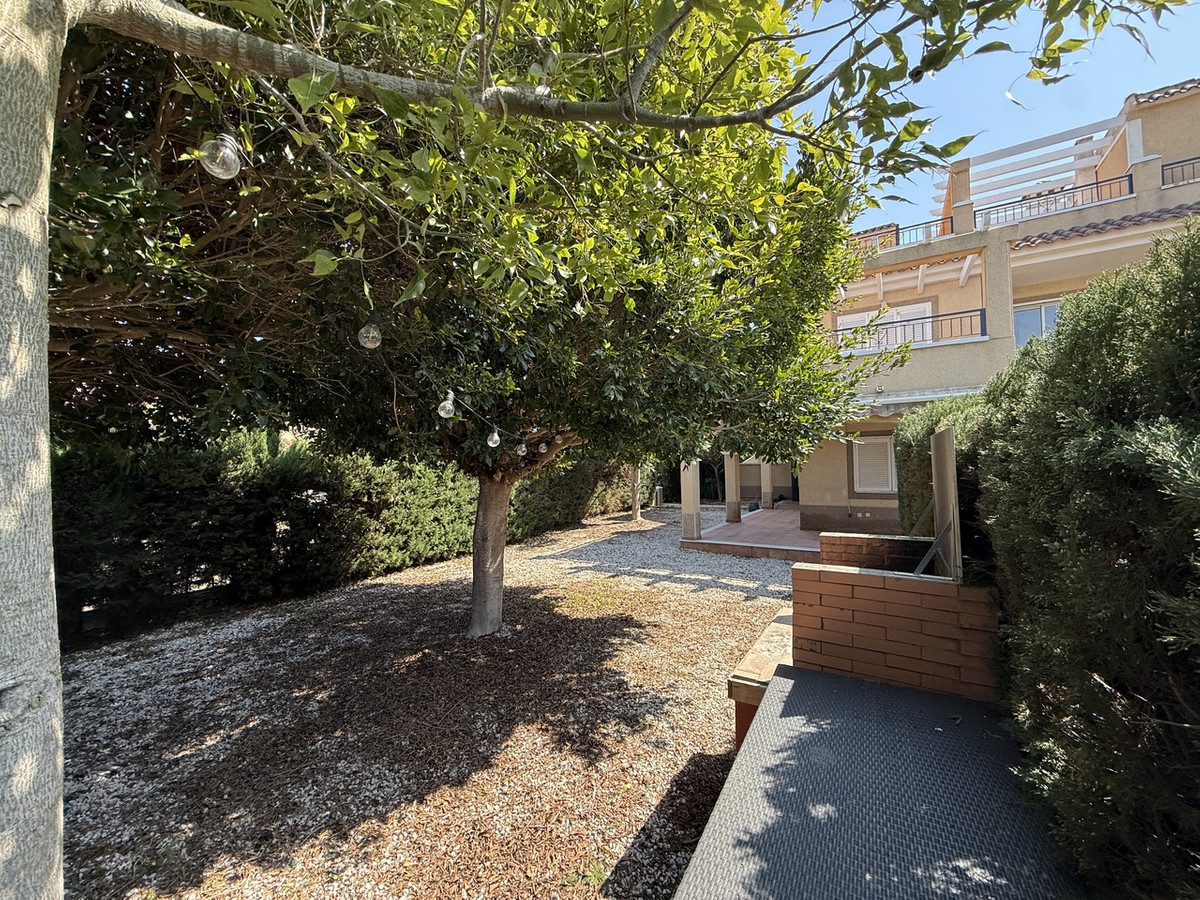 For sale - 3 Bedroom 2 Bathroom House - Townhouse in Orihuela - Mil Palmeras  - Alicante